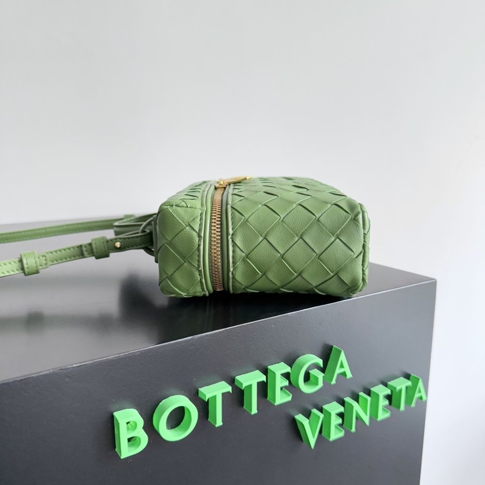 Сумка через плечо Bottega Veneta Spring кожаная 22 см фото 3
