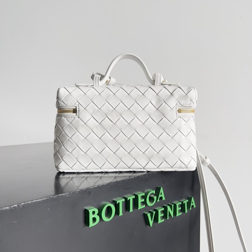 Сумка через плечо Bottega Veneta Spring кожаная 22 см фото 3
