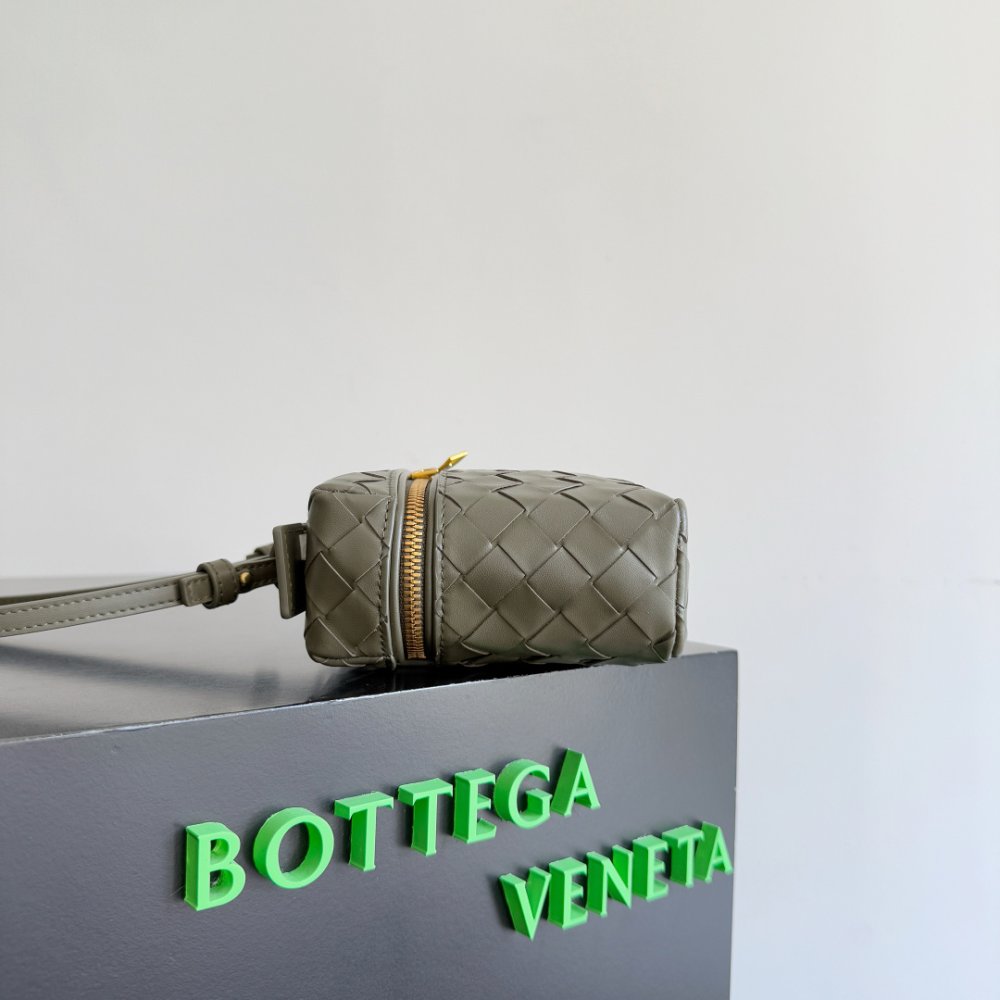 Сумка через плечо Bottega Veneta Spring кожаная 22 см фото 4