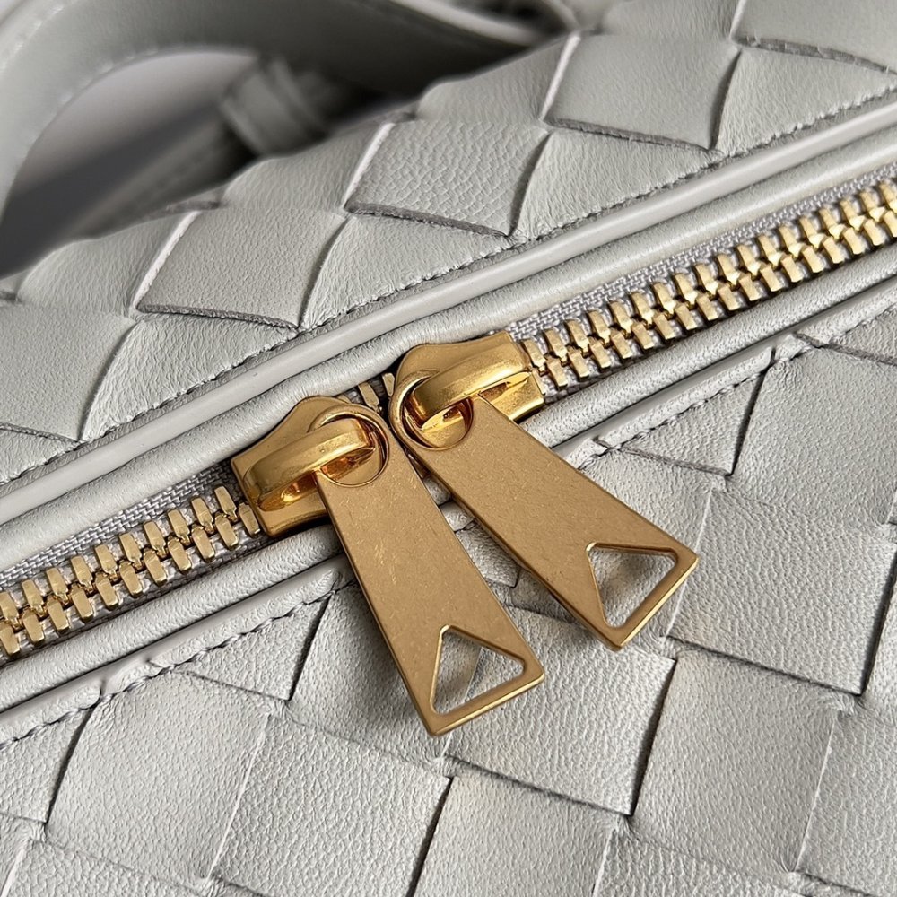 Сумка через плече Bottega Veneta Spring шкіряна 22 см фото 4