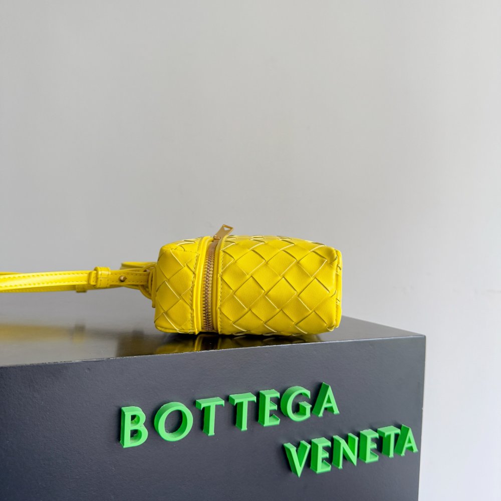 Сумка через плечо Bottega Veneta Spring кожаная 22 см фото 5