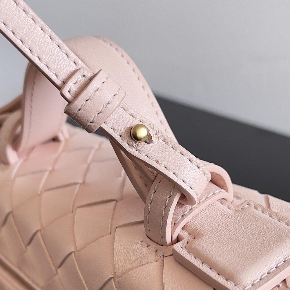 Сумка через плечо Bottega Veneta Spring кожаная 22 см фото 5