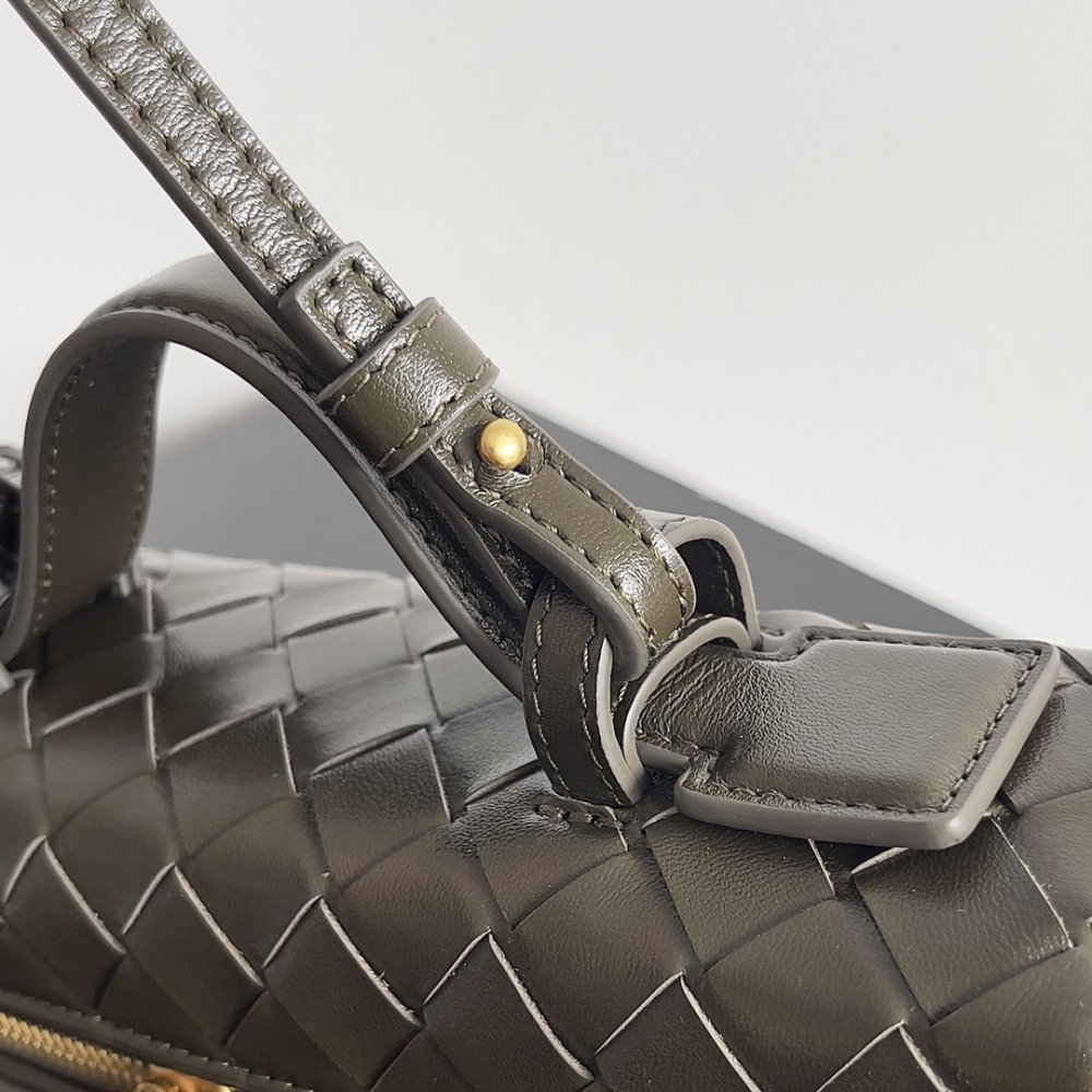 Сумка через плечо Bottega Veneta Spring кожаная 22 см фото 5