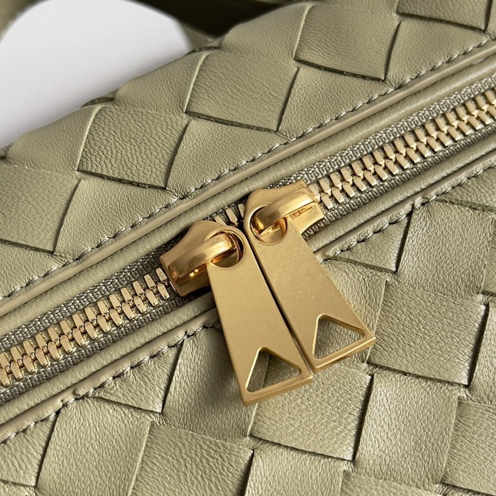 Сумка через плечо Bottega Veneta Spring кожаная 22 см фото 5