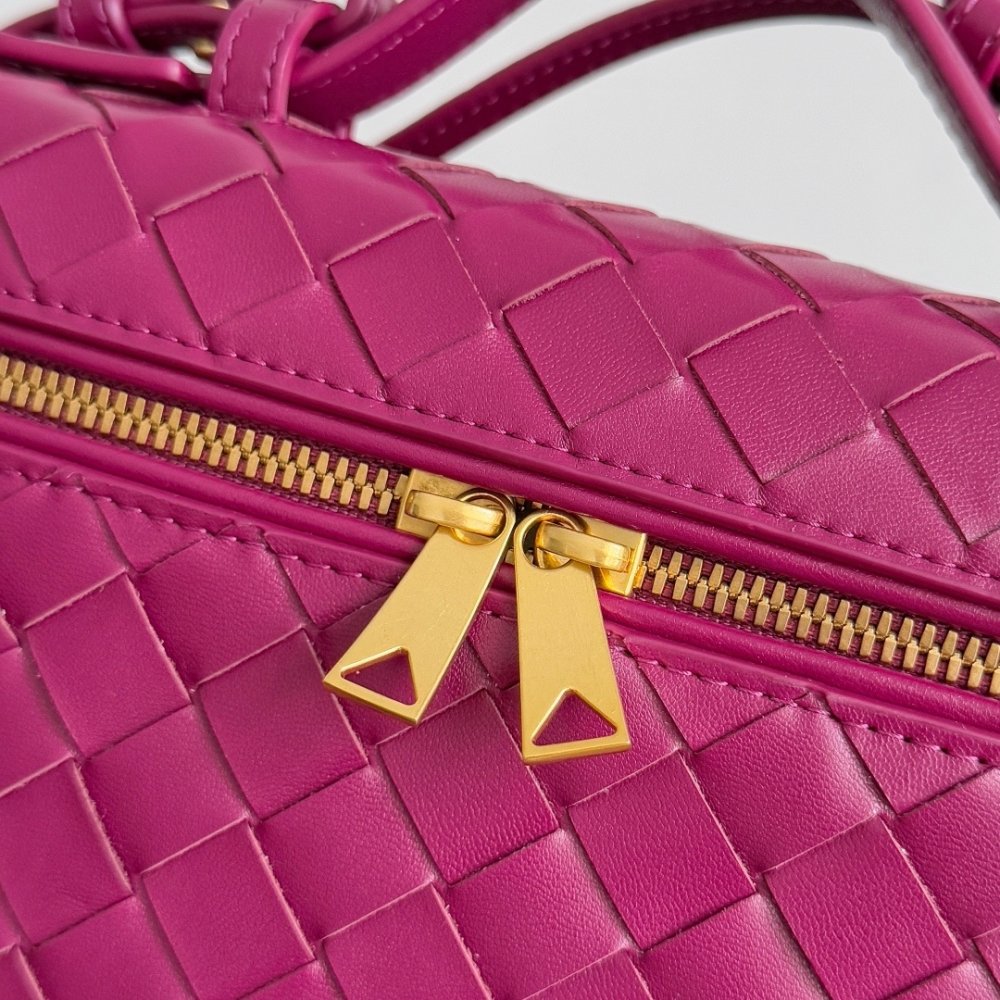 A bag across shoulder Bottega Veneta Spring leather 22 cm фото 6