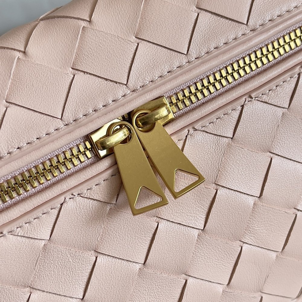 Сумка через плечо Bottega Veneta Spring кожаная 22 см фото 6