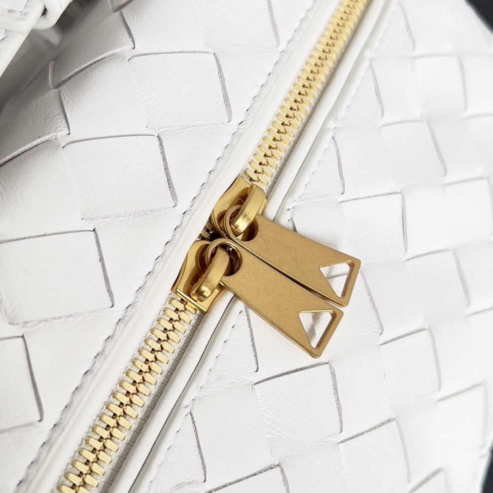 Сумка через плечо Bottega Veneta Spring кожаная 22 см фото 6