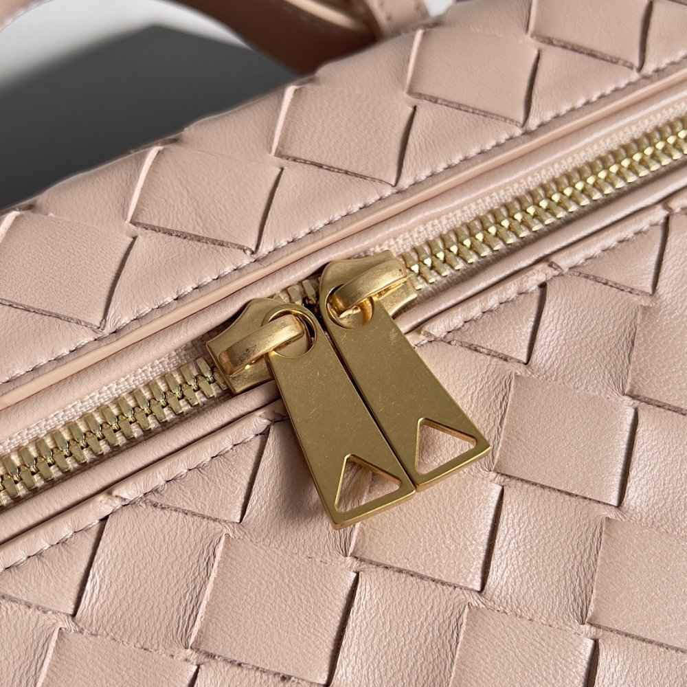 Сумка через плечо Bottega Veneta Spring кожаная 22 см фото 6