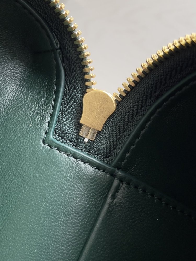 Сумка через плечо Bottega Veneta Spring кожаная 22 см фото 7