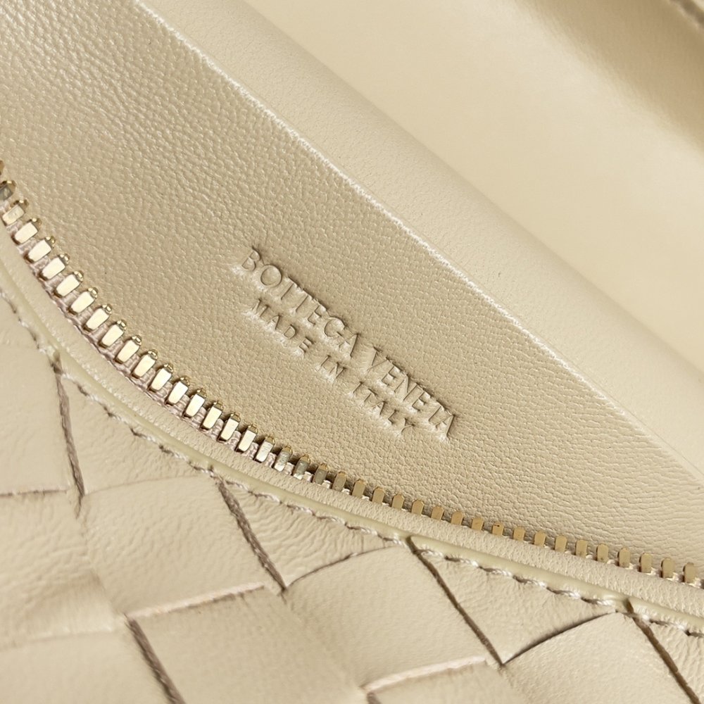 Сумка через плечо Bottega Veneta Spring кожаная 22 см фото 8