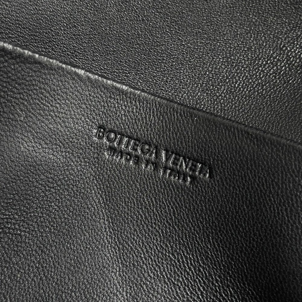 Сумка через плечо Bottega Veneta Spring кожаная 22 см фото 8