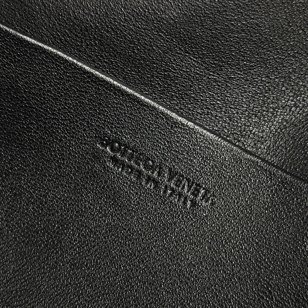 Сумка через плечо Bottega Veneta Spring кожаная 22 см фото 8