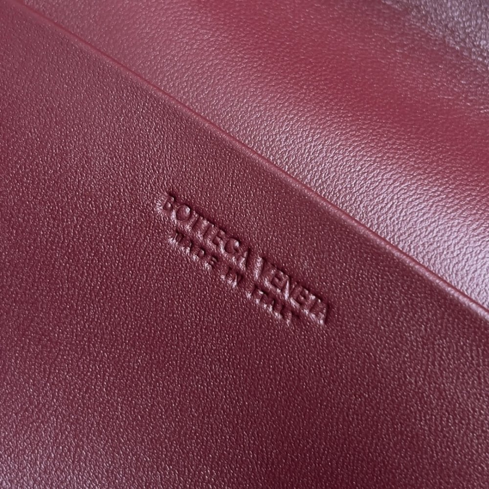 Сумка через плечо Bottega Veneta Spring кожаная 22 см фото 8