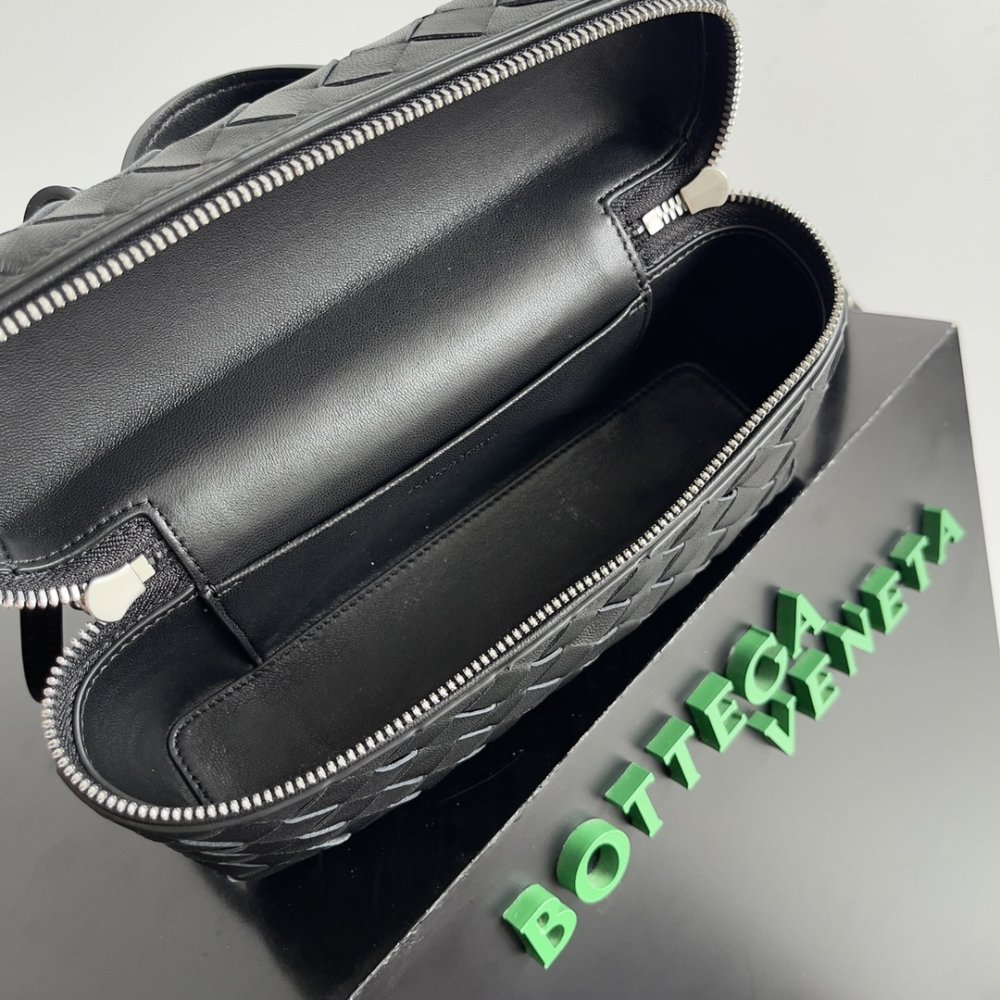 Сумка через плечо Bottega Veneta Spring кожаная 22 см фото 9