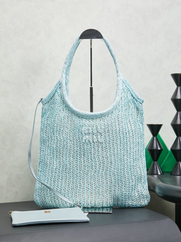 A bag across shoulder Ivy 35 cm