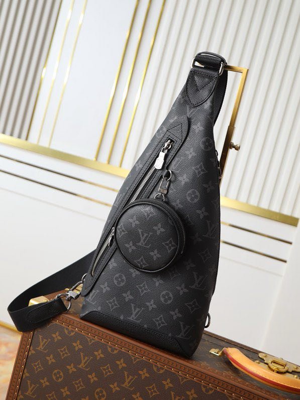 A bag across shoulder of canvas Monogram