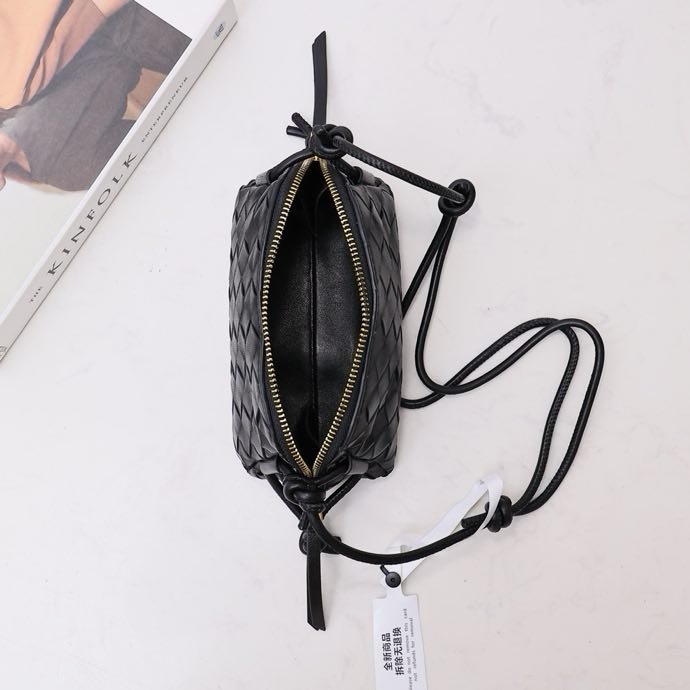 A bag across shoulder leather 18 cm Black фото 2