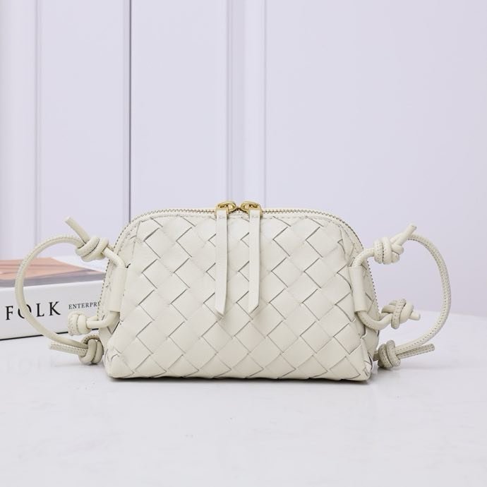 A bag across shoulder leather 18 cm Sea Salt