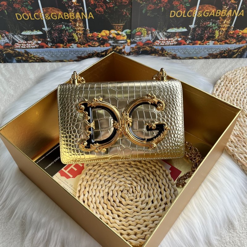 A bag across shoulder leather 21 cm