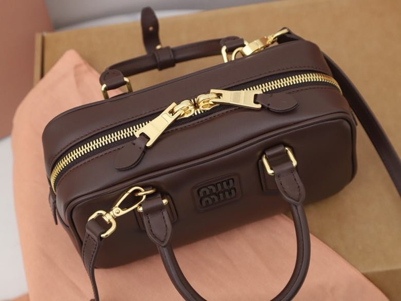 Сумка через плечо кожаная 5BB142 22 см фото 6