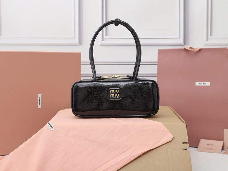 Сумка через плечо кожаная 5BB173 28 см