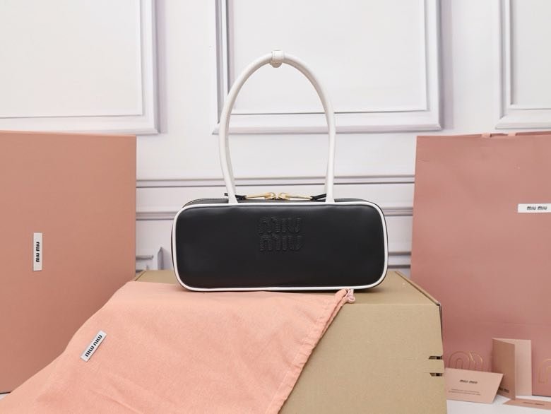 Сумка через плечо кожаная 5BB173 28 см