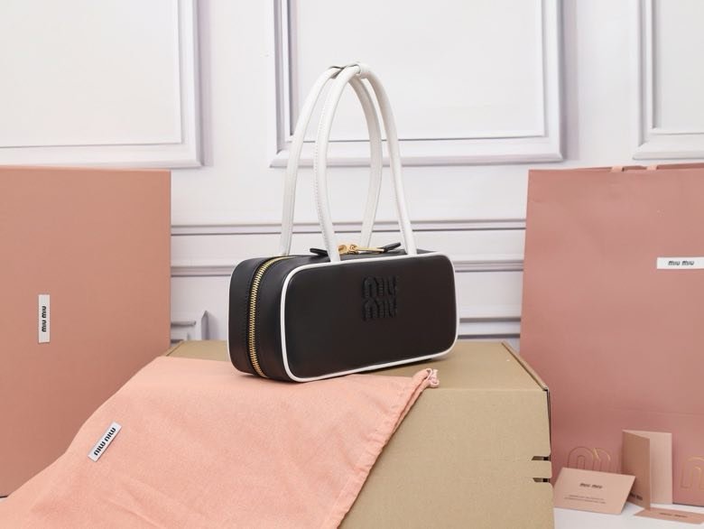 Сумка через плечо кожаная 5BB173 28 см фото 4