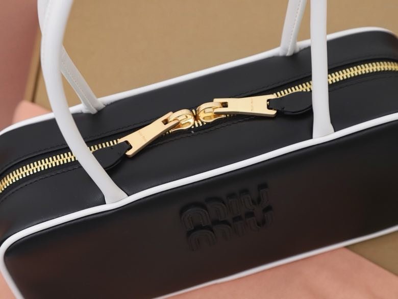 Сумка через плечо кожаная 5BB173 28 см фото 7