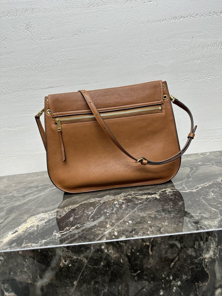 Сумка через плечо кожаная Triomphe Besace 32 см фото 3