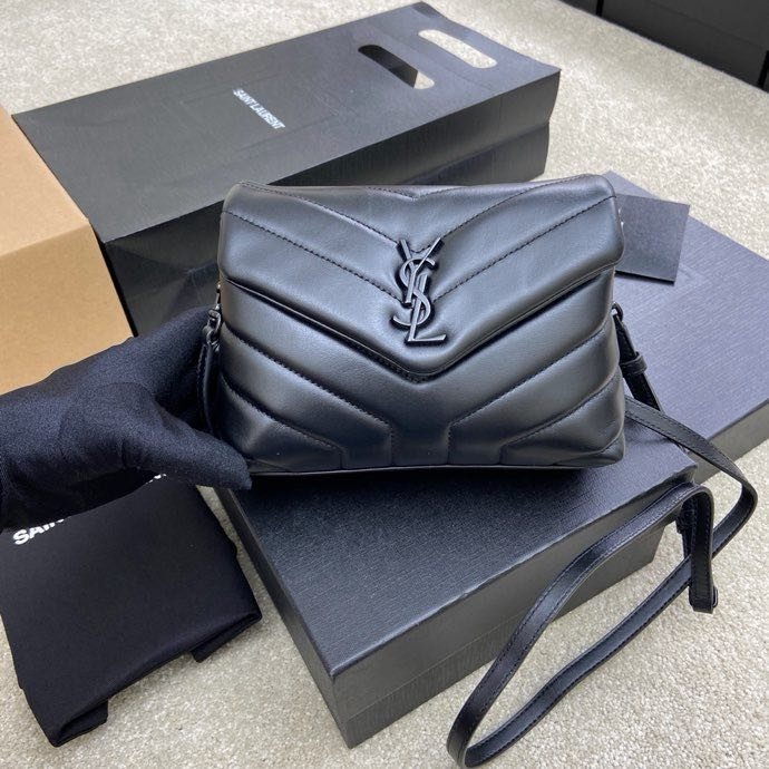 Сумка через плечо LouLou 20 см