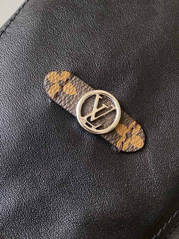 Сумка через плече Off Duty Medium 33 см фото 5