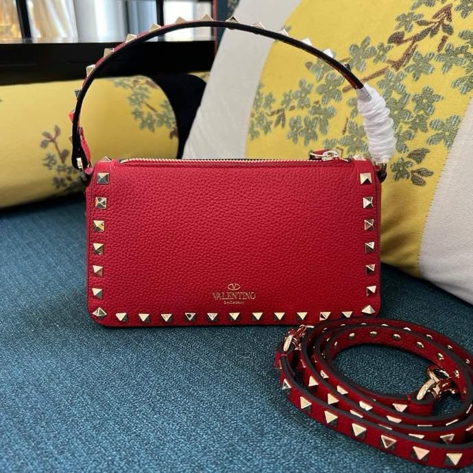 Сумка через плечо Rockstud из мелкозернистой телячьей кожи 19 см