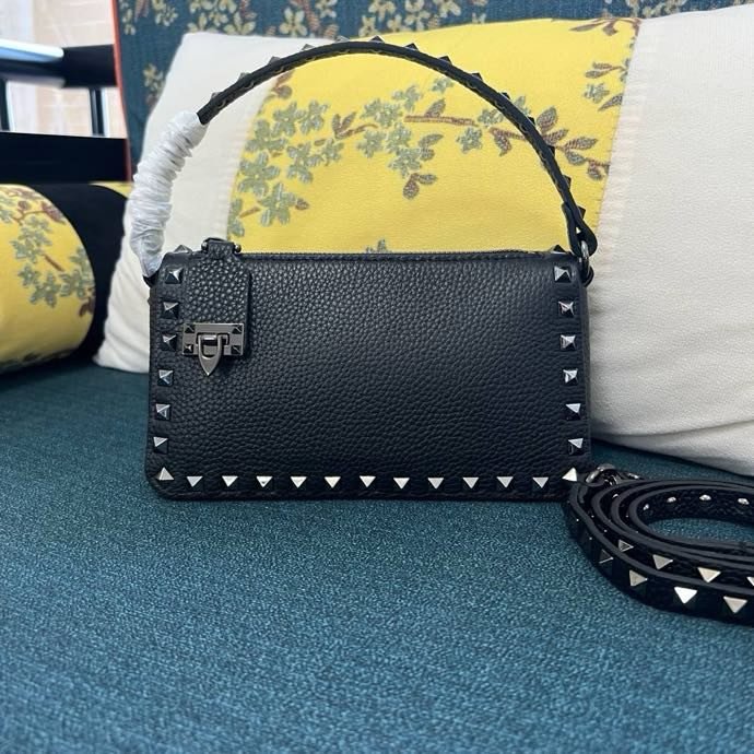 Сумка через плечо Rockstud из мелкозернистой телячьей кожи 19 см фото 2