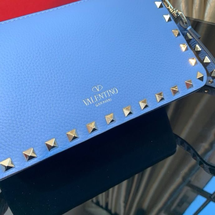 Сумка через плечо Rockstud из мелкозернистой телячьей кожи 19 см фото 2