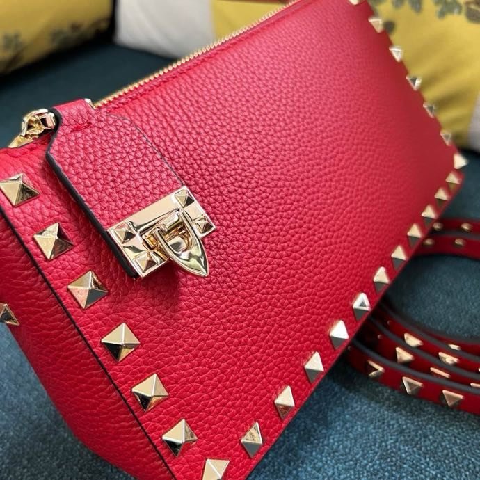 Сумка через плечо Rockstud из мелкозернистой телячьей кожи 19 см фото 5