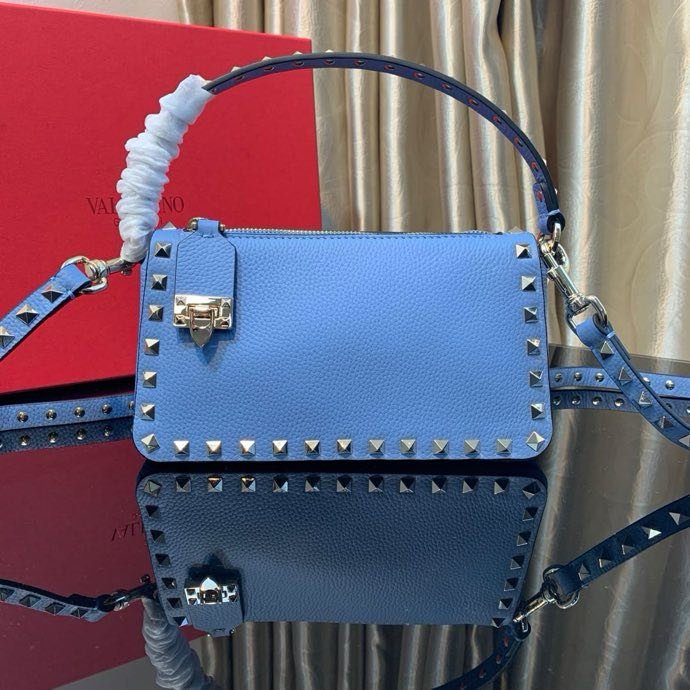 Сумка через плечо Rockstud из мелкозернистой телячьей кожи 19 см фото 5