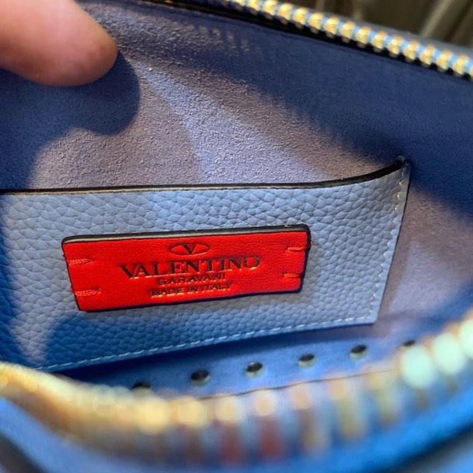 Сумка через плечо Rockstud из мелкозернистой телячьей кожи 19 см фото 6