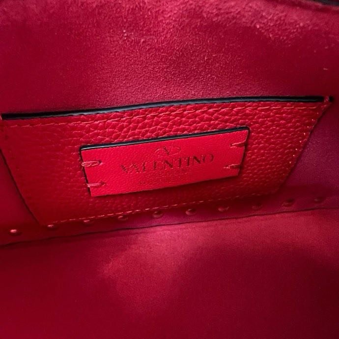 Сумка через плечо Rockstud из мелкозернистой телячьей кожи 19 см фото 9