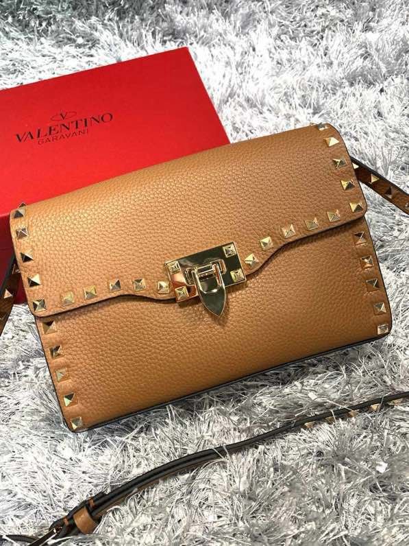 Сумка через плечо Rockstud из мелкозернистой телячьей кожи 22 см