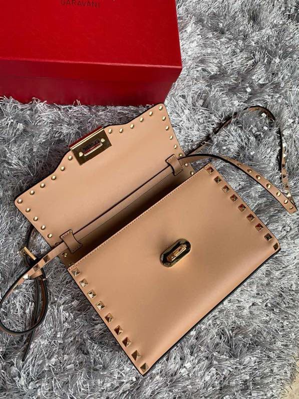 Сумка через плечо Rockstud из мелкозернистой телячьей кожи 22 см фото 2