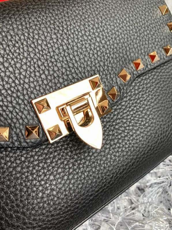 Сумка через плечо Rockstud из мелкозернистой телячьей кожи 22 см фото 5