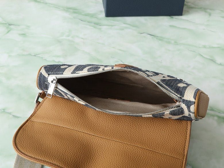 A bag across shoulder Saddle 27 cm фото 5