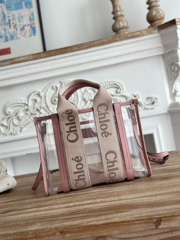 A bag Chloe Woody Holiday 26 cm