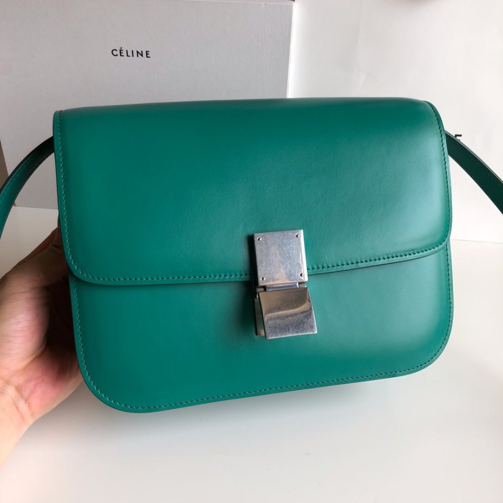 Сумка Classic Box Bag 24 см через плечо