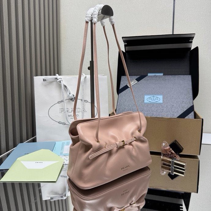 Сумка Cloud Bag шкіряна 25 см фото 3