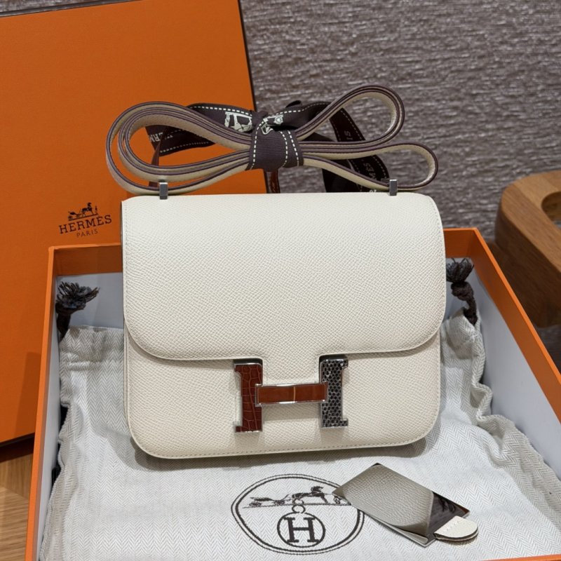 A bag Constance 19 cm at skin Epsom
