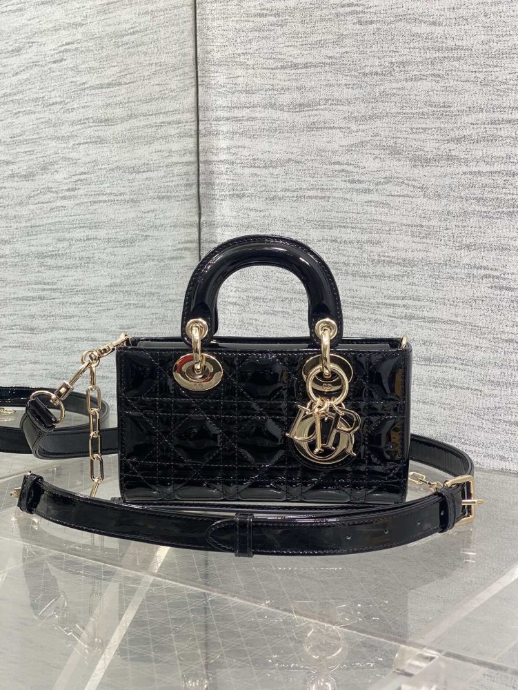 Сумка D-joy кожаная 19 см