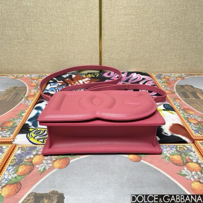 Сумка DG Logo через плечо кожаная женская 20 см фото 3