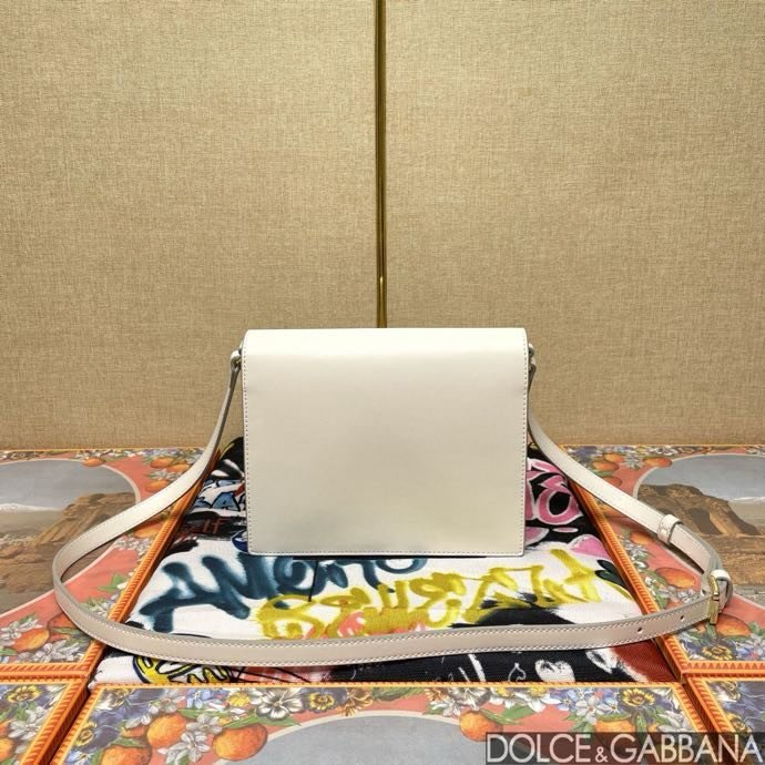 Сумка DG Logo через плече шкіряна жіноча 20 см фото 4