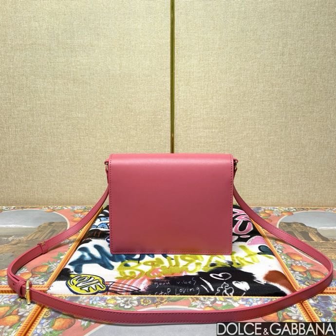 Сумка DG Logo через плечо кожаная женская 20 см фото 4